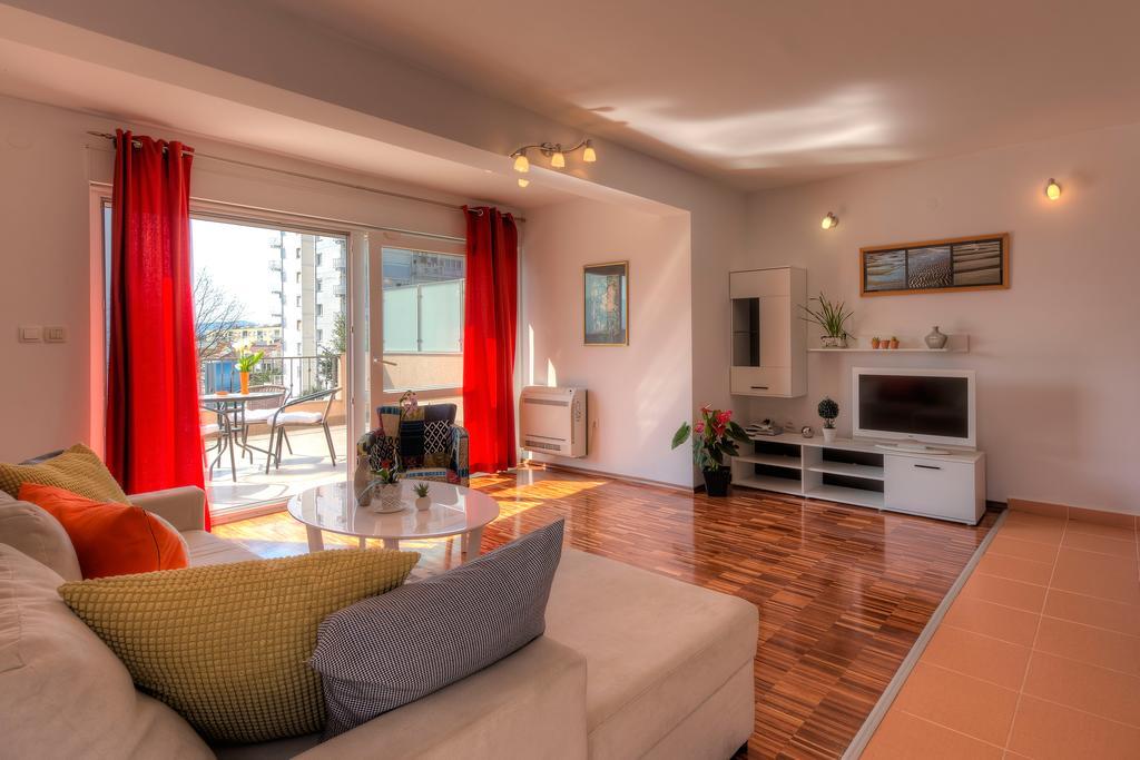 Apartments City Center ติวัต ภายนอก รูปภาพ